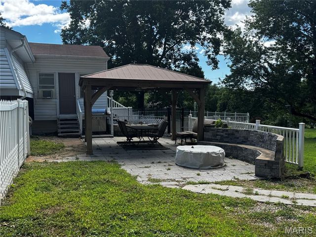 55 Queens Drive, Unincorporated, MO 63034