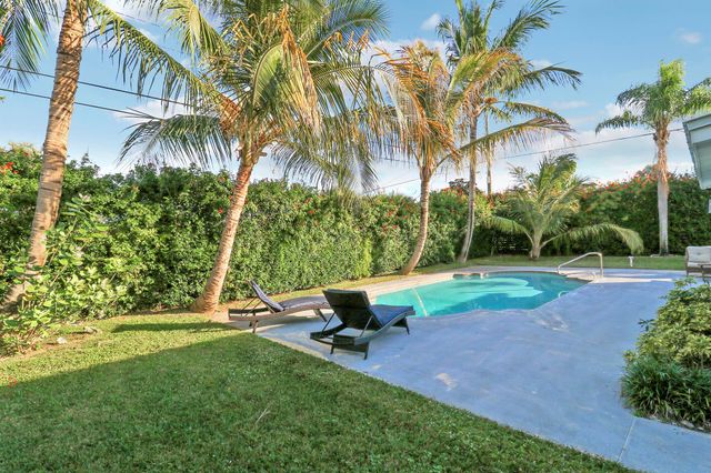 405 Ebbtide Drive Drive, North Palm Beach, FL 33408