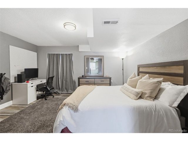 10515 Holyoke Dr, Parker, CO 80134