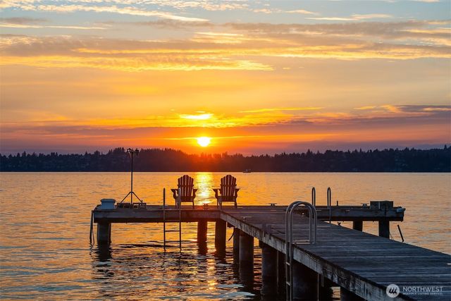 6209 Lake Washington Blvd NE, Kirkland, WA 98033