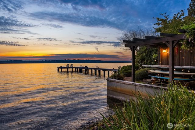 6209 Lake Washington Blvd NE, Kirkland, WA 98033