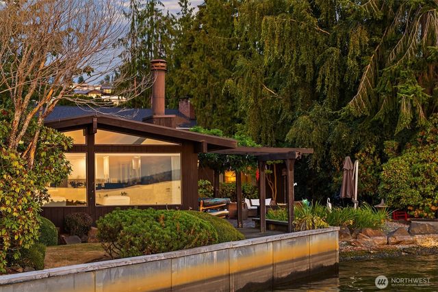 6209 Lake Washington Blvd NE, Kirkland, WA 98033