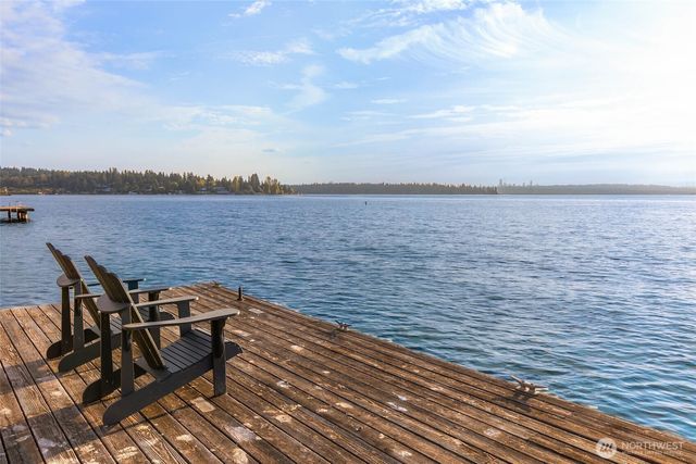 6209 Lake Washington Blvd NE, Kirkland, WA 98033