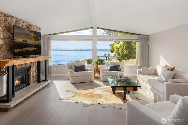 6209 Lake Washington Blvd NE, Kirkland, WA 98033