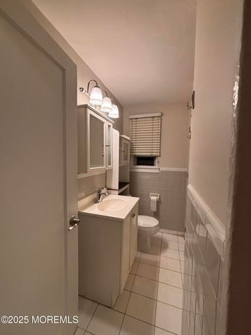 139 Manor Drive, Red Bank, NJ 07701