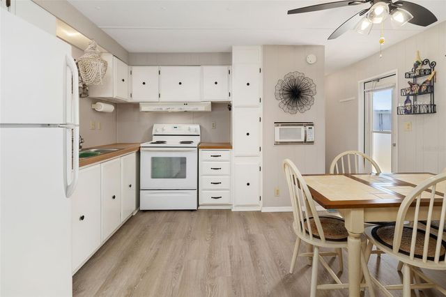 5316 53RD AVENUE E K12, Bradenton, FL 34203