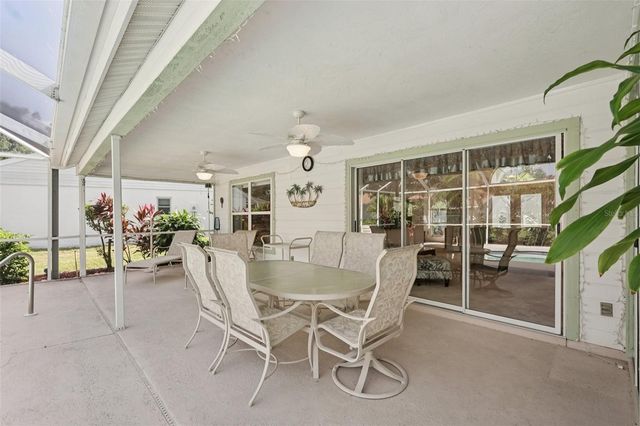 3817 GARDEN LAKES ESTATES DRIVE, Bradenton, FL 34203