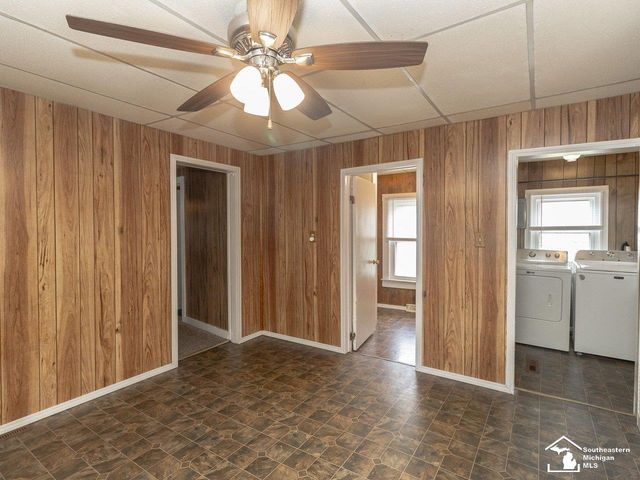 1623 Oak Street, Monroe, MI 48161