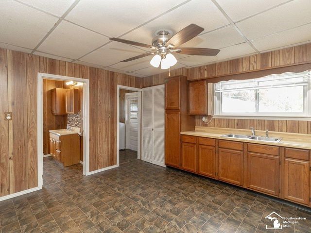 1623 Oak Street, Monroe, MI 48161