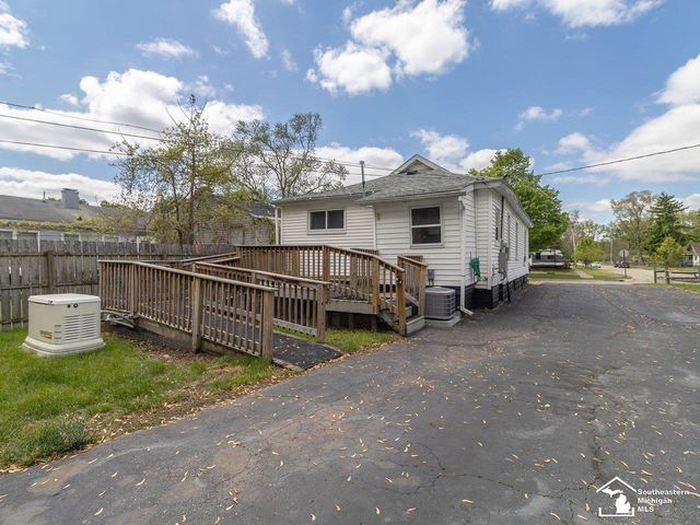 1623 Oak Street, Monroe, MI 48161