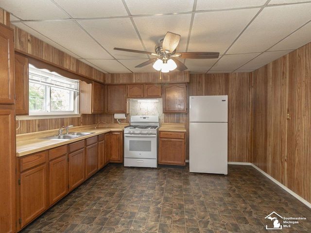 1623 Oak Street, Monroe, MI 48161