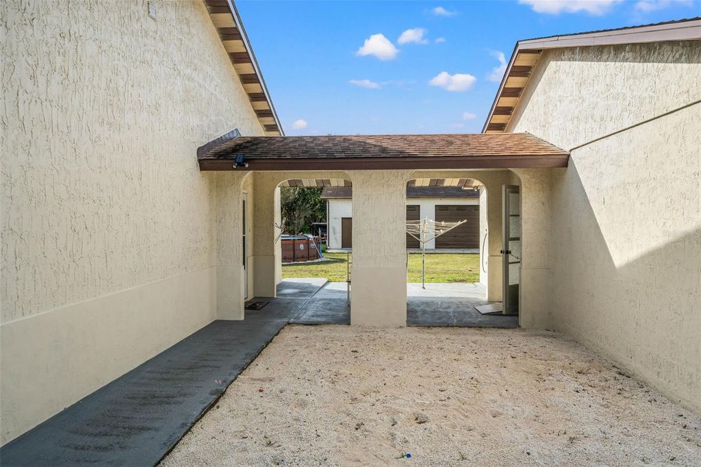 Image 11 of property listing at 18801 ORANGE HILL DRIVE, Hudson, FL 34667