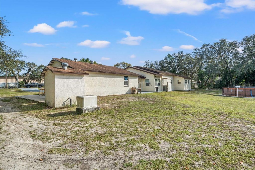 Image 27 of property listing at 18801 ORANGE HILL DRIVE, Hudson, FL 34667