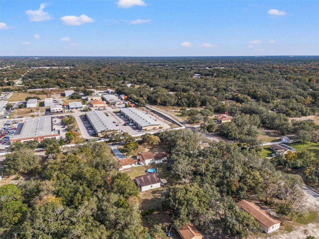 Image 37 of property listing at 18801 ORANGE HILL DRIVE, Hudson, FL 34667