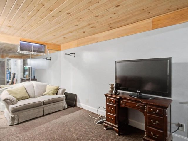 499 Plank Road, Ferrisburgh, VT 05491