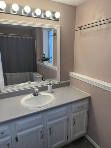 3268 Edgerton Street, Vadnais Heights, MN 55127