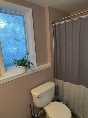 3268 Edgerton Street, Vadnais Heights, MN 55127