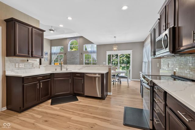 13556 Alston, Fishers, IN 46037