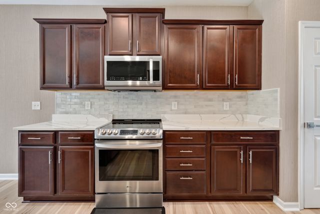 13556 Alston, Fishers, IN 46037