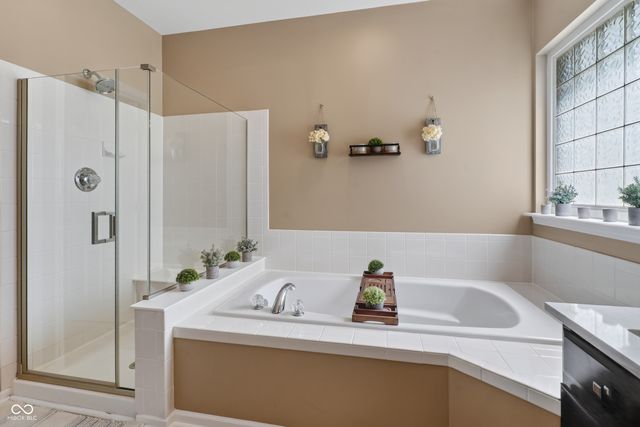 13556 Alston, Fishers, IN 46037