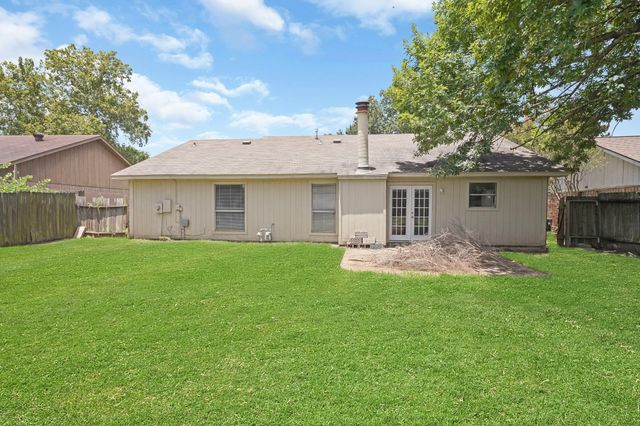 710 Old Colony Drive, Richmond, TX 77406
