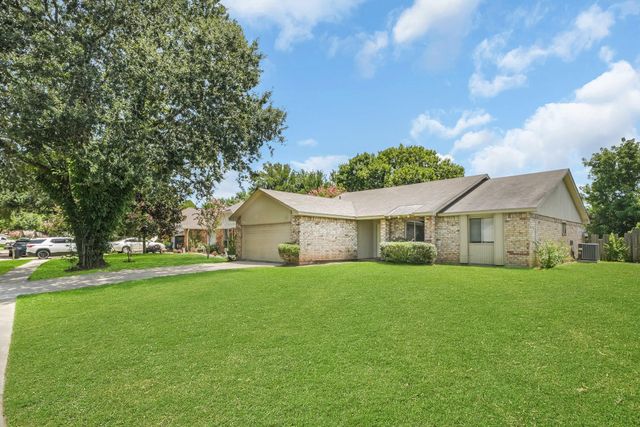 710 Old Colony Drive, Richmond, TX 77406