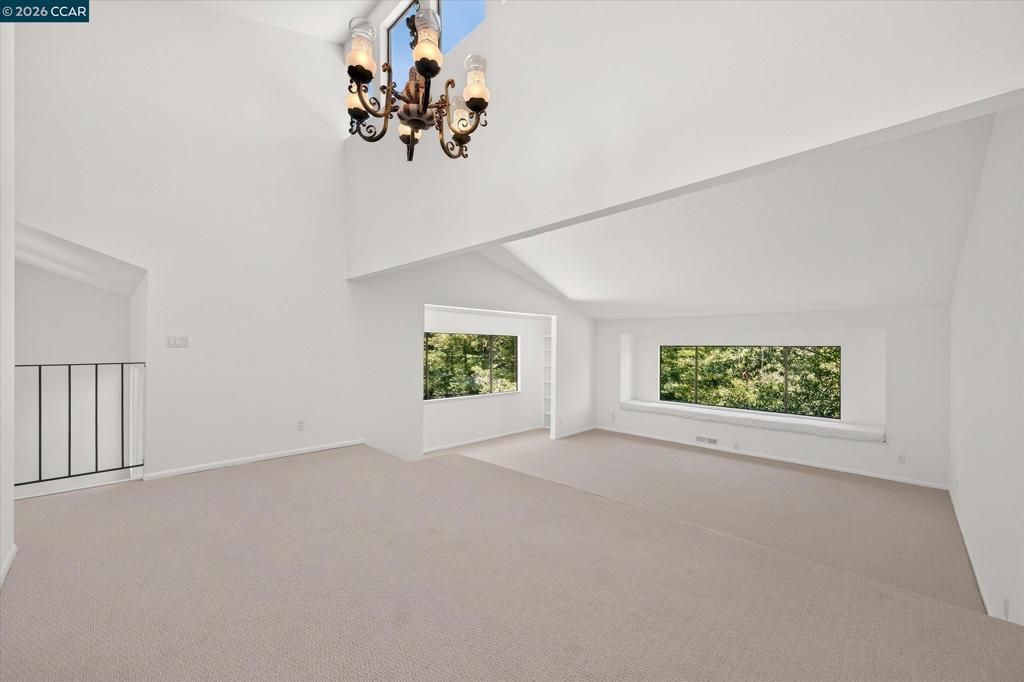Image 16 of property listing at 53 Sleepy Hollow Ln, Orinda, CA 94563
