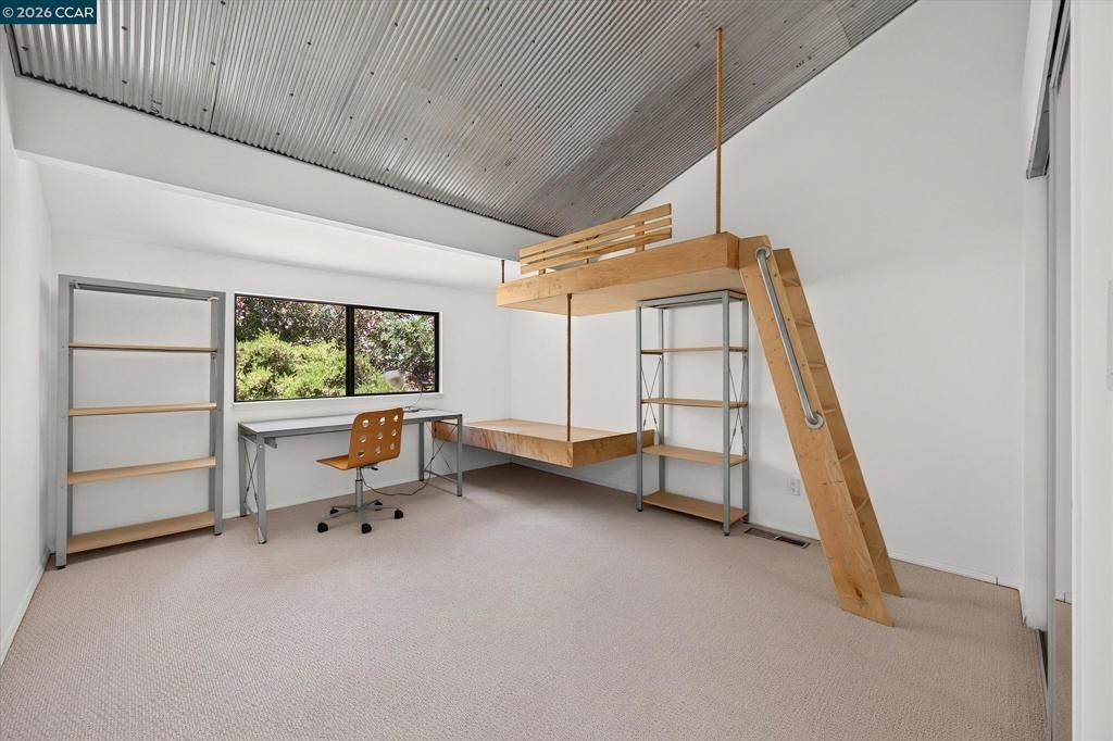 Image 25 of property listing at 53 Sleepy Hollow Ln, Orinda, CA 94563