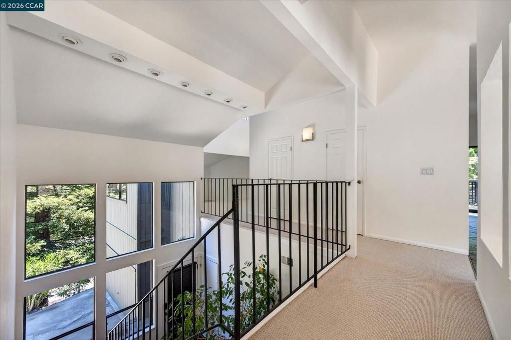 Image 6 of property listing at 53 Sleepy Hollow Ln, Orinda, CA 94563