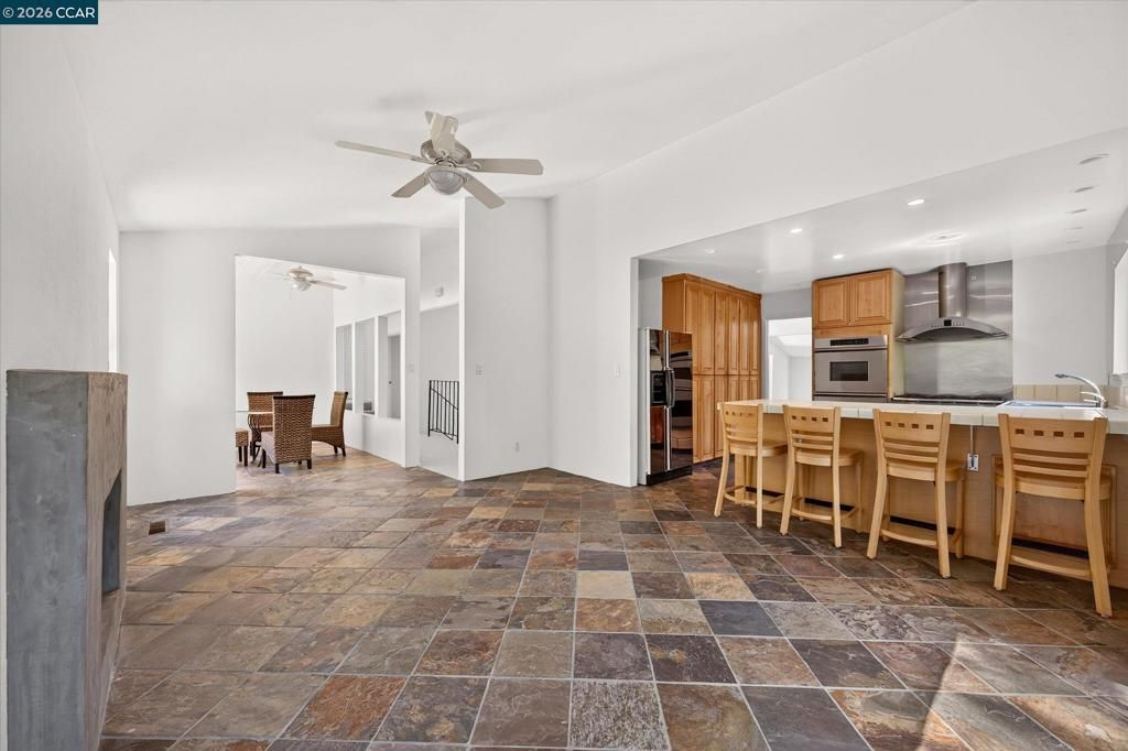 Image 9 of property listing at 53 Sleepy Hollow Ln, Orinda, CA 94563