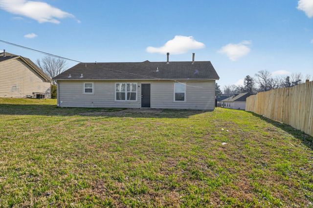 4393 BISHOP HILLS DR, Memphis, TN 38128