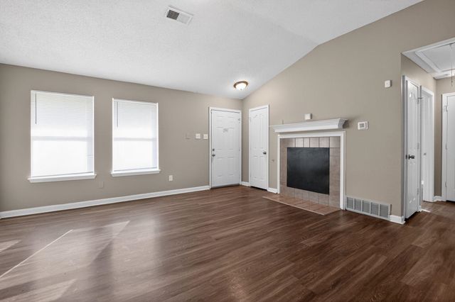 4393 BISHOP HILLS DR, Memphis, TN 38128