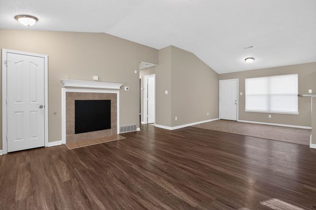 4393 BISHOP HILLS DR, Memphis, TN 38128