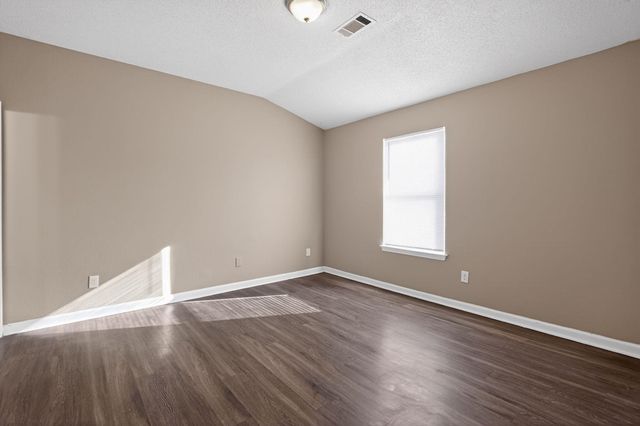 4393 BISHOP HILLS DR, Memphis, TN 38128