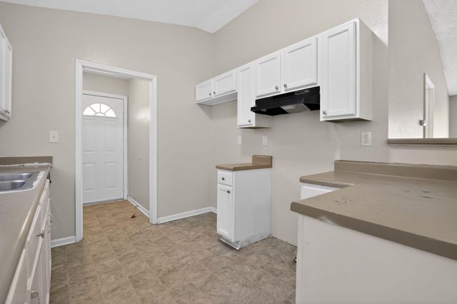 4393 BISHOP HILLS DR, Memphis, TN 38128