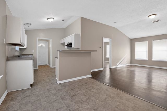 4393 BISHOP HILLS DR, Memphis, TN 38128