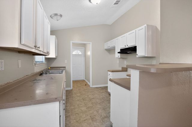 4393 BISHOP HILLS DR, Memphis, TN 38128