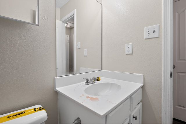 4393 BISHOP HILLS DR, Memphis, TN 38128