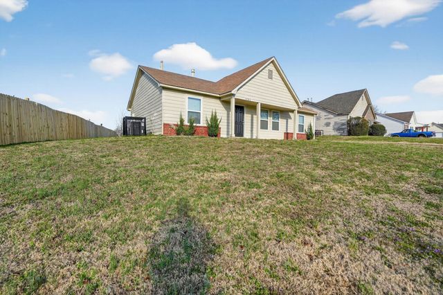 4393 BISHOP HILLS DR, Memphis, TN 38128