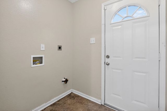 4393 BISHOP HILLS DR, Memphis, TN 38128