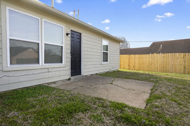 4393 BISHOP HILLS DR, Memphis, TN 38128