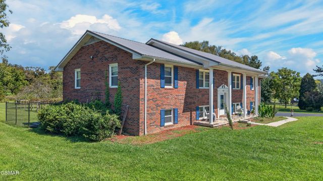 819 Redwood Drive, Mount Carmel, TN 37645