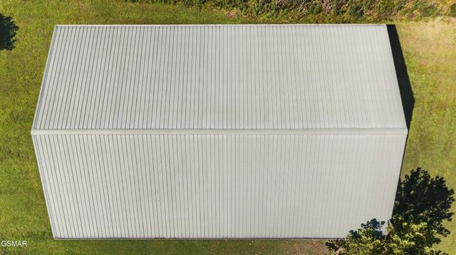 819 Redwood Drive, Mount Carmel, TN 37645
