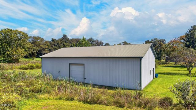 819 Redwood Drive, Mount Carmel, TN 37645