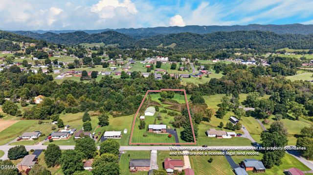 819 Redwood Drive, Mount Carmel, TN 37645