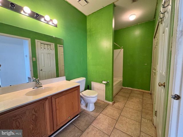 11103 CORNERSTONE DR, Yardley, PA 19067