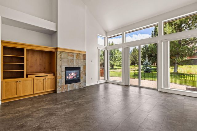 1277 Highland View Loop, Redmond, OR 97756