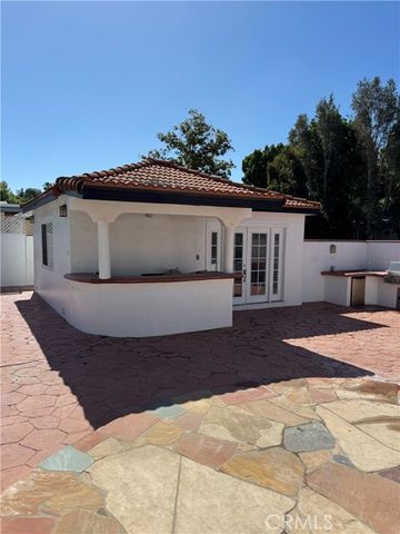 5230 Seville Avenue, Encino (los Angeles), CA 91436