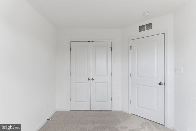 45 SCAMMEL DR, Bunker Hill, WV 25413