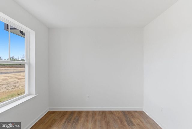 45 SCAMMEL DR, Bunker Hill, WV 25413